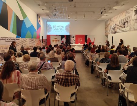 Lleno absoluto para ver a Arminda Arteta en la última conferencia de Memoria de los Jueves 