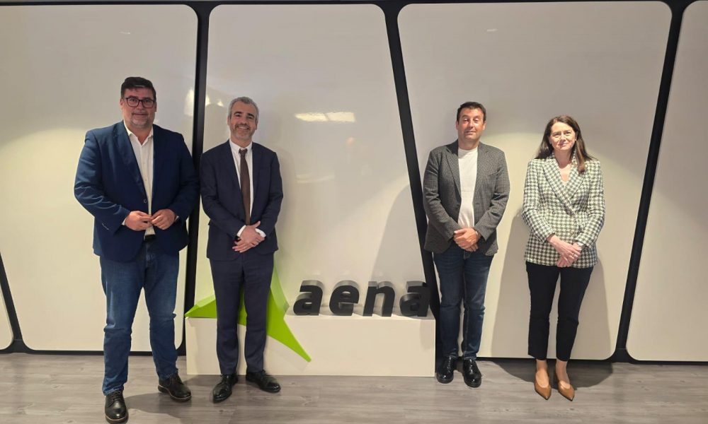 San Bartolomé y Aena tratan modificaciones en el Plan Director del Aeropuerto y la insonorización en Playa Honda