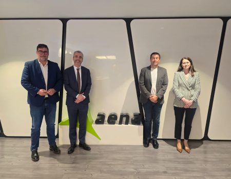 San Bartolomé y Aena tratan modificaciones en el Plan Director del Aeropuerto y la insonorización en Playa Honda