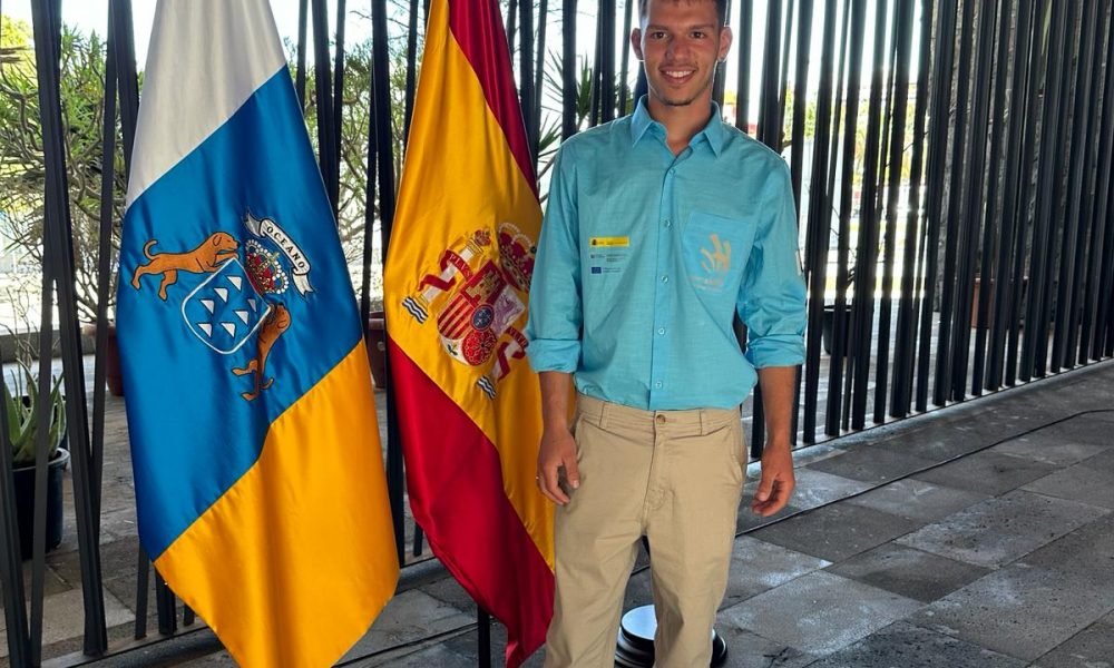 Tinajo felicita al vecino Adrián Curbelo Clavijo