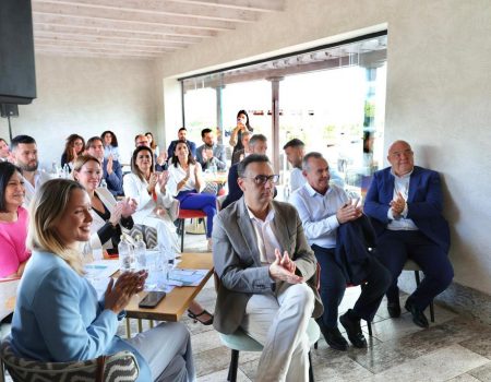 Empresas de movilidad y autoridades se reúnen para afrontar los retos del sector en Canarias