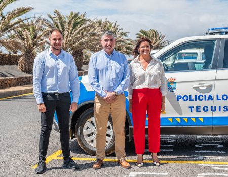 Teguise renueva la flota de vehículos de la Policía Local y Protección Civil
