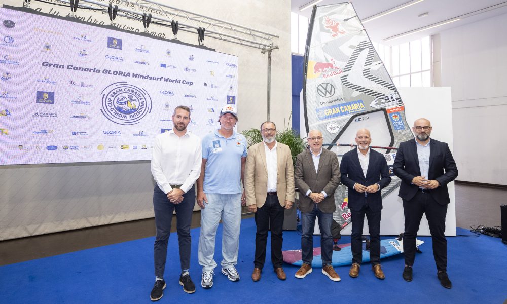 La élite del windsurf mundial se da cita en la playa grancanaria de Pozo Izquierdo