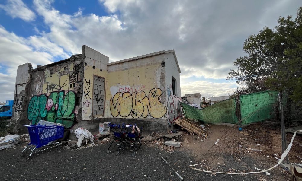 Cabildo de Lanzarote exige demolición de la antigua discoteca Maüi en Playa Honda
