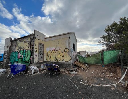 Cabildo de Lanzarote exige demolición de la antigua discoteca Maüi en Playa Honda