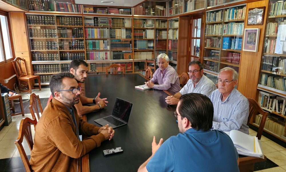 Nueva directiva de la Sociedad Democracia, presidida por Luis Miranda