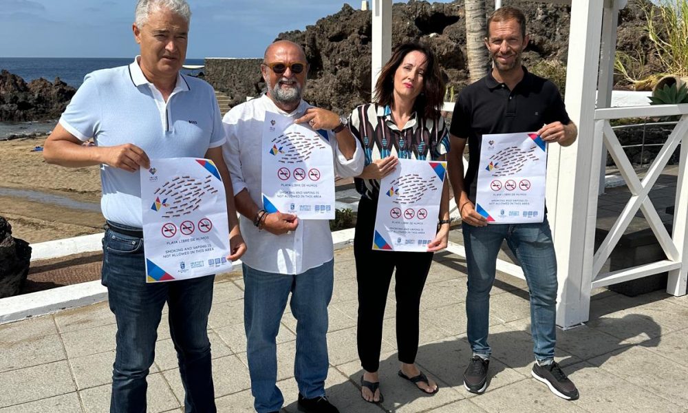 Playa Chica y la cala de Enmedio, espacios libres de humo