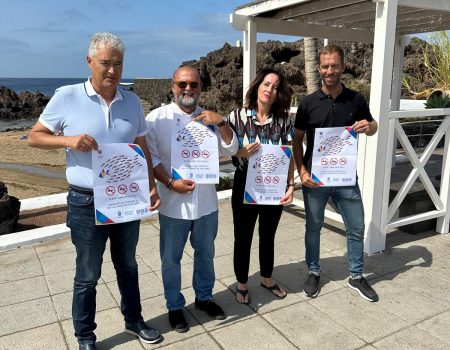 Playa Chica y la cala de Enmedio, espacios libres de humo