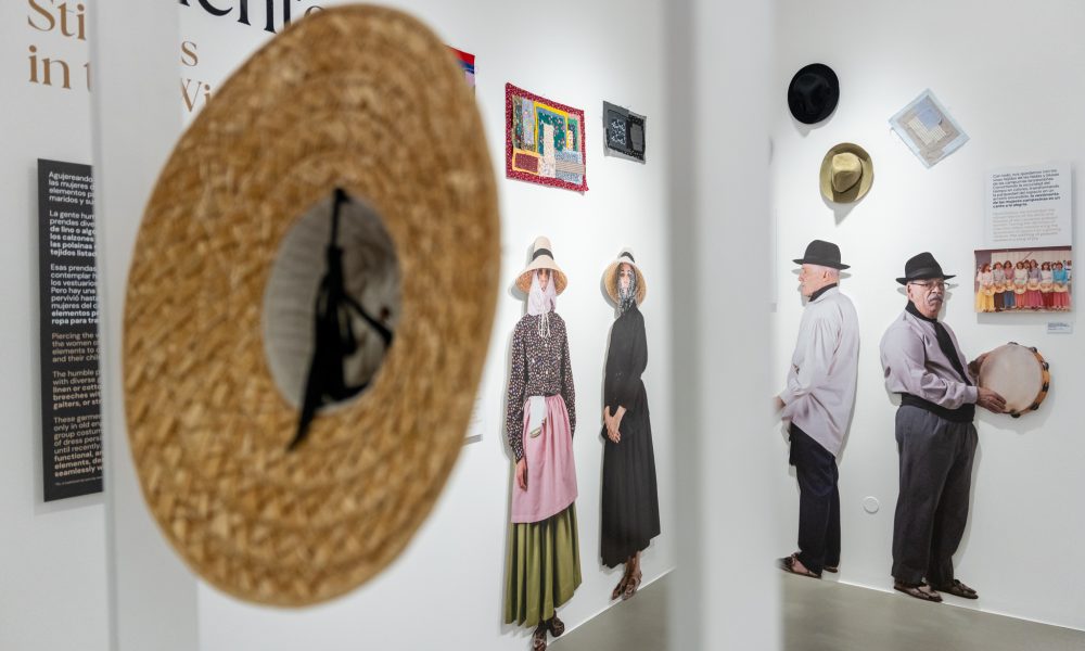 La exposición “La voz de la tierra”