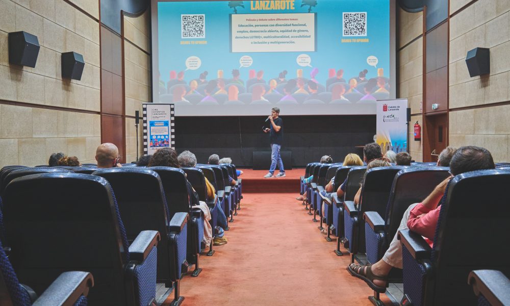 Juventud del Cabildo de Lanzarote proyecta la película “Mamífera” 