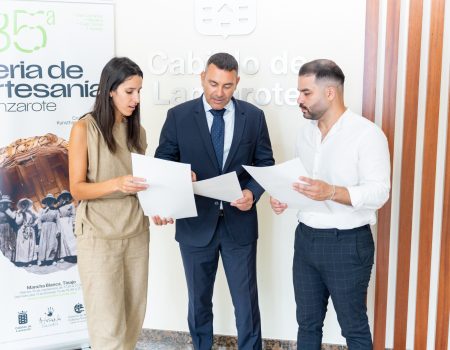 El Cabildo cuenta ya con la cartelería promocional para la 35ª Feria de Artesanía de Lanzarote