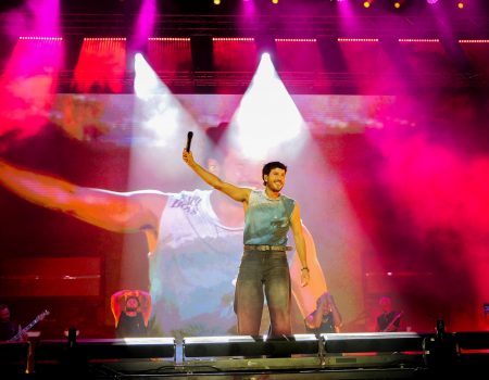 Sebastián Yatra deslumbra en Arrecife ante más de 65.000 personas