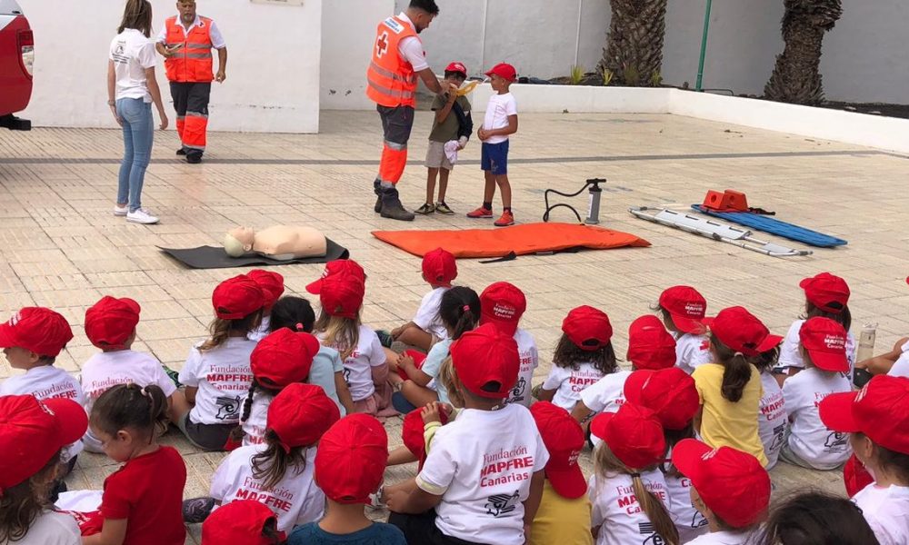 La campaña "Este verano, chapuzón seguro" llega a Tinajo