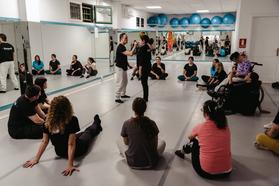El elenco de Diversos, durante un ensayo