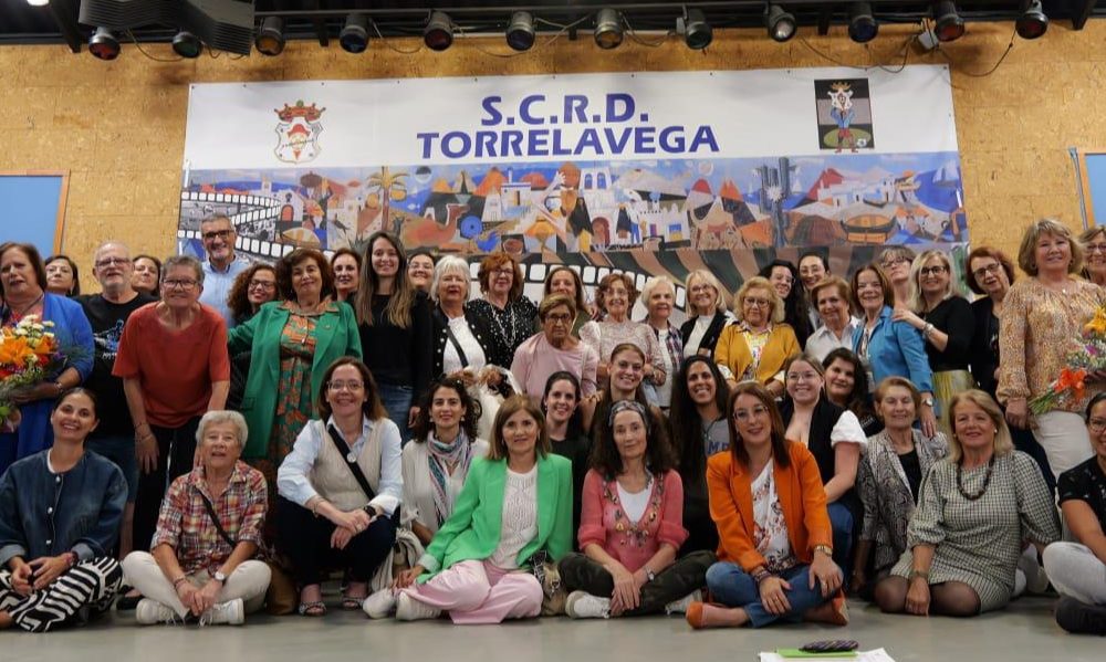 Sociedad Torrelavega como Medalla de Oro de Canarias