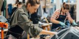 Taller creativo con ropa usada en Yaiza