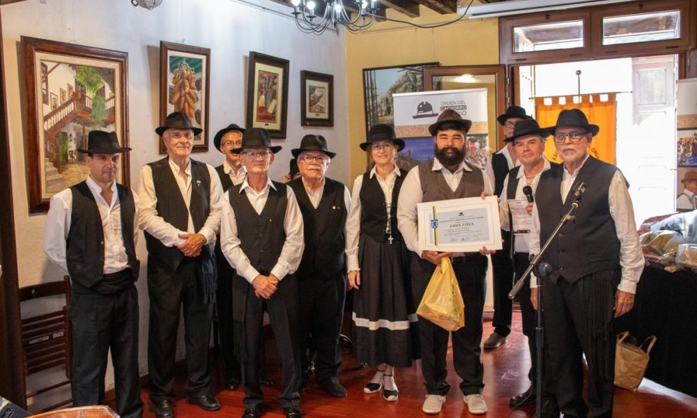 Medalla de Oro de Canarias a la SCRD Torrelavega