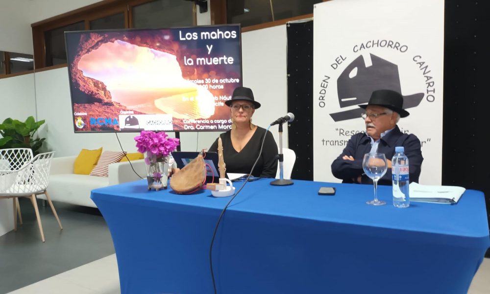 Charla "Los mahos y la muerte" de la Orden del Cachorro Canario en Lanzarote