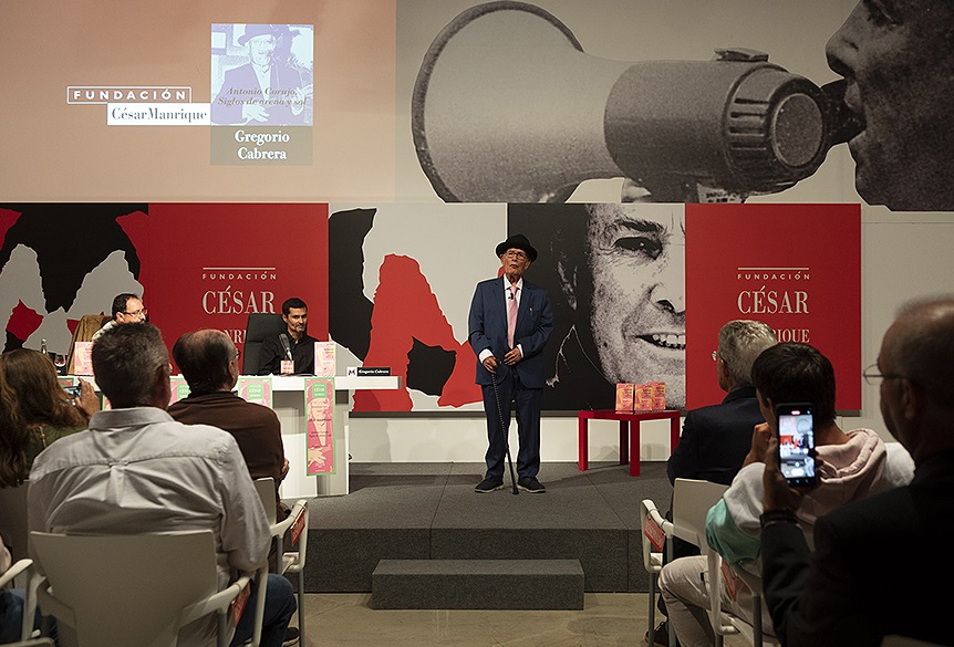 Antonio Corujo, durante la presentación de su biografía en 2023
