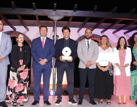 Marina Rubicón recibe el premio Turismo Yaiza 2024