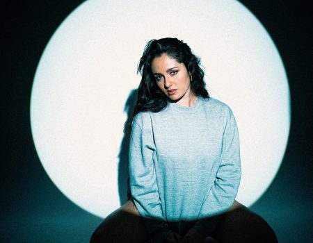 Caluu C. regresa con su nuevo hit "Luna"