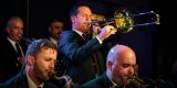 Esther Van Hees el espectáculo A serenade with the ladies of jazz a partir de las 20.00 en el Teatro El Salinero de Arrecife, con entradas al precio de 10 €.