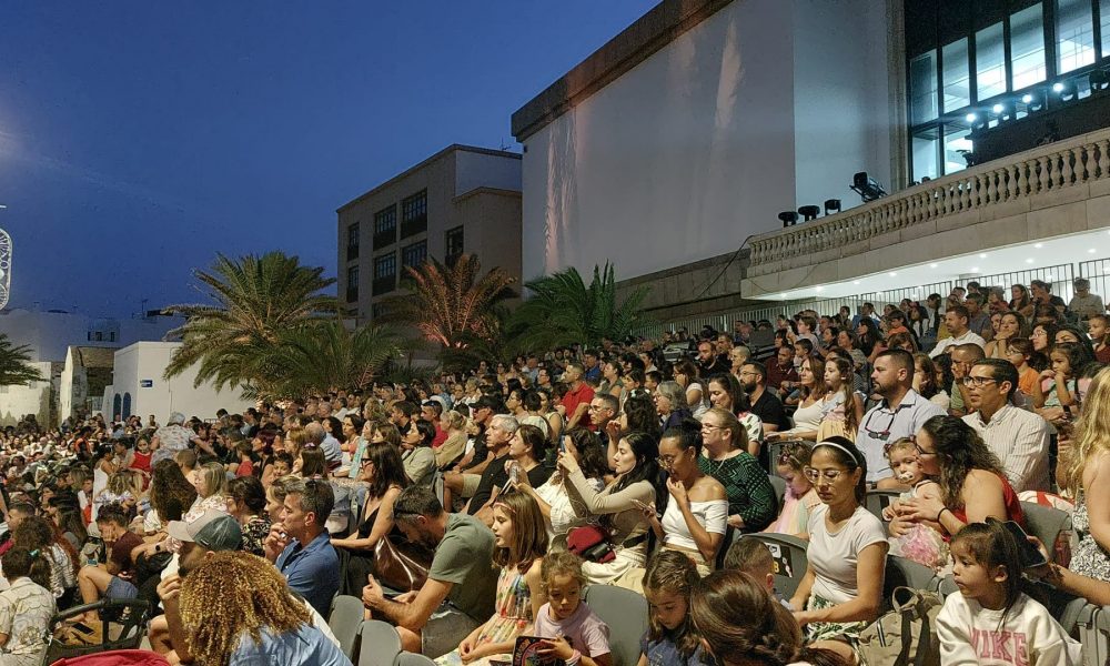 Más de 4,000 personas disfrutan de los conciertos en el Charco de San Ginés en Arrecife