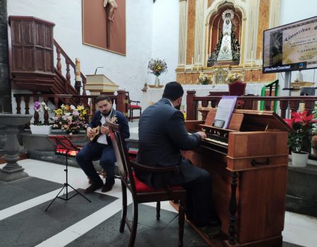 Tinajo acoge el primer concierto de la historia de armonio y timple