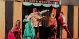 Uga conecta con el teatro en su expresión más crítica y reflexiva