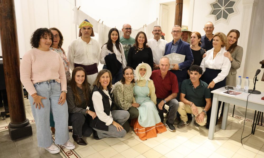El Servicio de Publicaciones del Cabildo de Lanzarote presenta la obra La ropa blanca, de Ricardo Reguera 