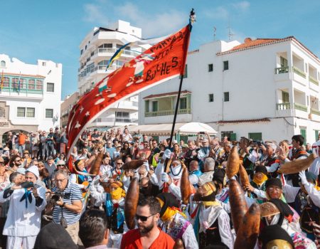 ¡Vente al Pasacalle de Los Buches el 22 de febrero y revive el Carnaval Tradicional de Arrecife!