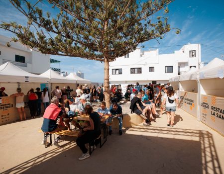 Lanzarote Quemao Class: Surf y Gastronomía Local