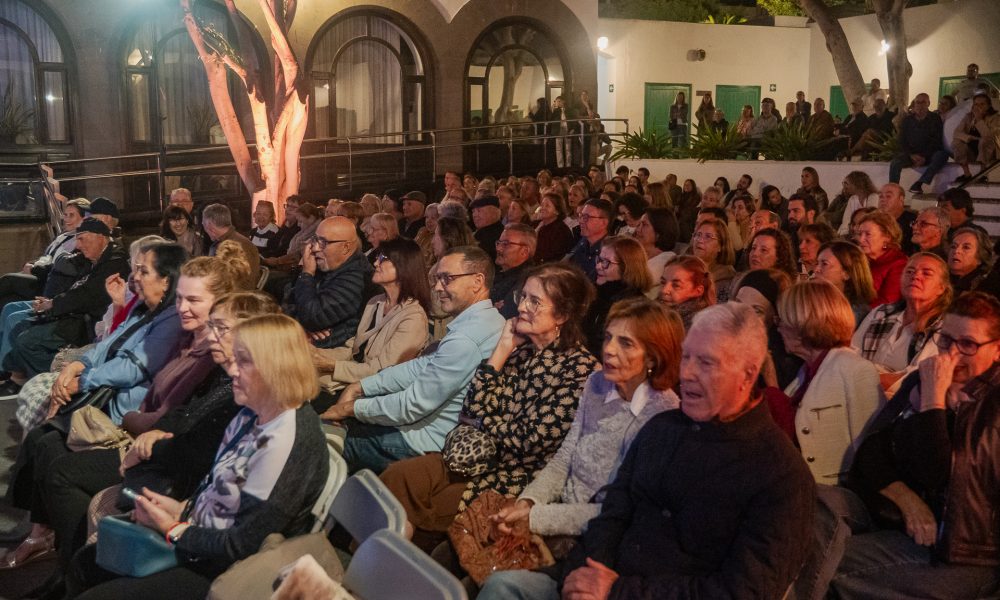 La Recova se rinde a Chago Melián y su concierto 'Brezo y Salitre'