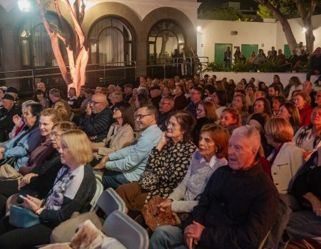 La Recova se rinde a Chago Melián y su concierto 'Brezo y Salitre'