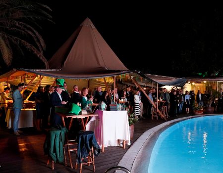 El Ayuntamiento de Tías y el Cabildo de Lanzarote presentan el Festival de San Patricio 2025 a empresarios locales