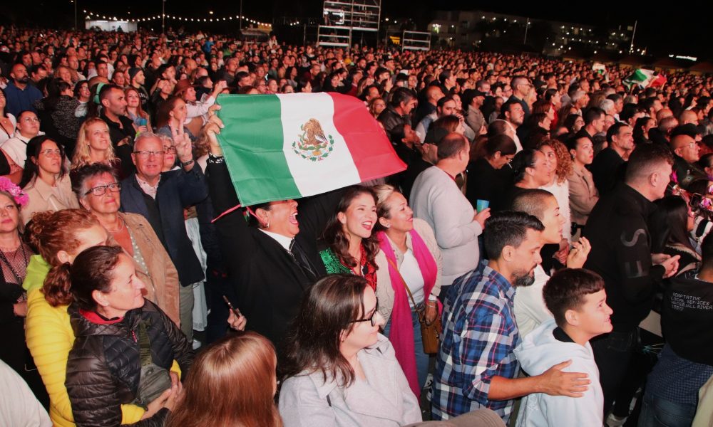 Más de 8000 personas disfrutan del concierto de Carlos Rivera