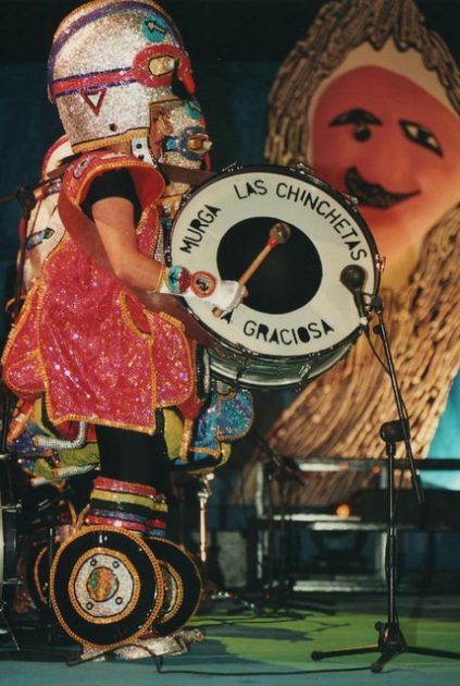 La murga Las Chinchetas, durante su actuación en 1998.
Fotografía: Carnaval de Arrecife