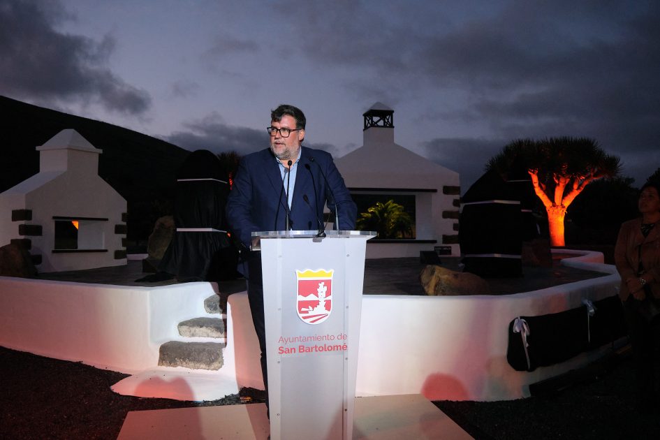 El Ayuntamiento de San Bartolomé amplía su patrimonio artístico