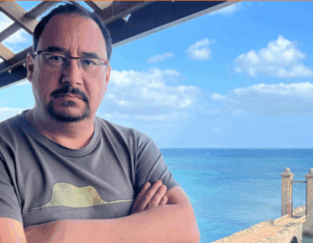 Saúl García presenta Reinventar el futuro en La Fiera del Libro