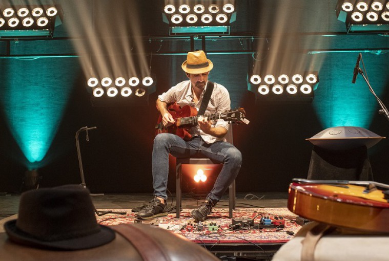 La Fundación Nanino Díaz Cutillas lleva al escenario del Teatro Cruce de Culturas de Agüimes al guitarrista Yul Ballesteros