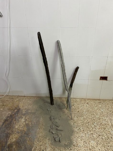 La obra Cimientos está expuesta actualmente en Espacio Malestado (Tenerife)