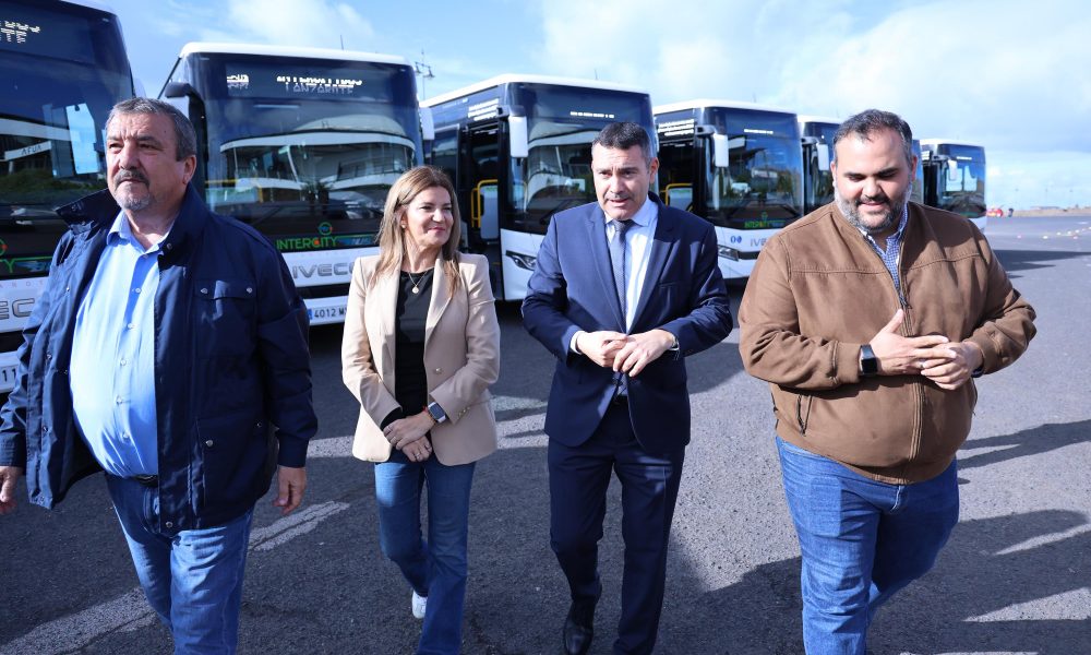 Nuevas guaguas híbridas en Lanzarote