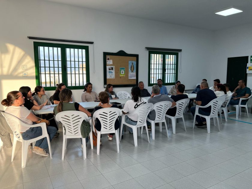 Arrancan en Maneje las reuniones vecinales