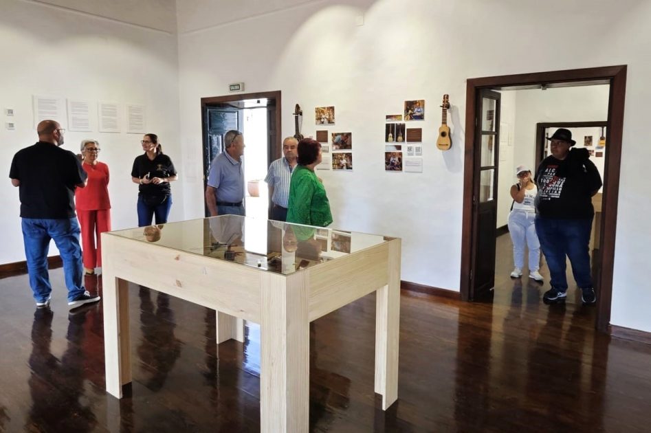 Femés se sumerge en la historia y herencia cultural del timple