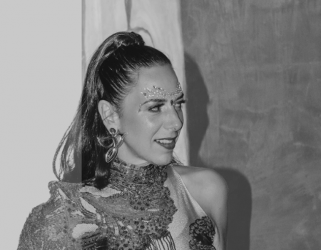 La artista canaria Cira Rodríguez presenta “La luz dormida”, una pista de dance electrónico con producción cinematográfica y tintes operísticos.