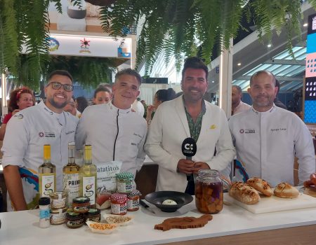 La batata de jable, los tomates de Tinajo y los carabineros y gambas de La Santa