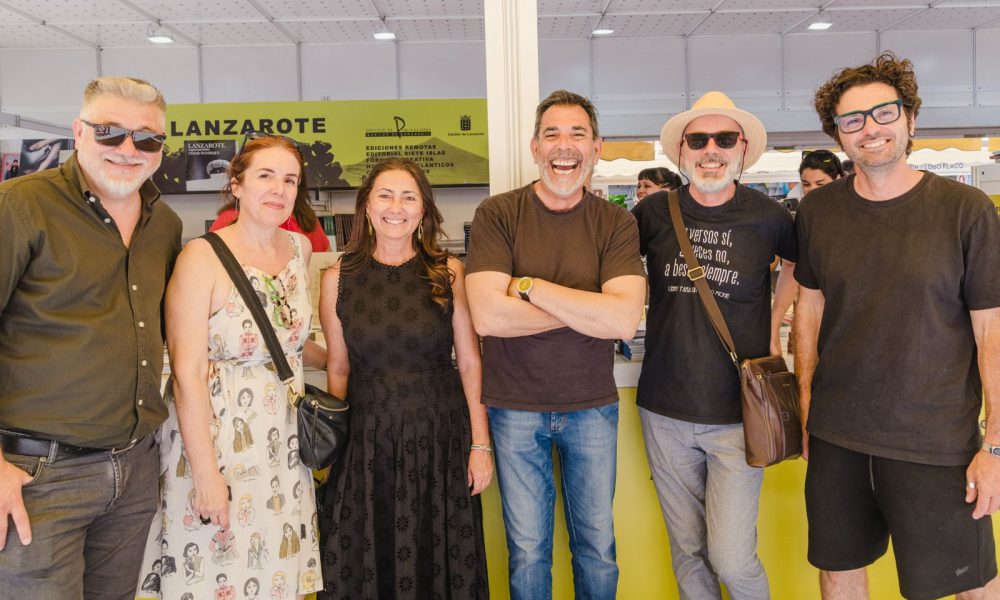 Lanzarote triunfa en la Feria del Libro de Madrid