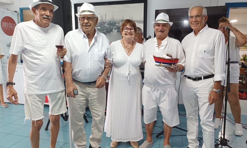 “Tardeo en blanco” de la Sociedad Casa del Miedo de Arrecife