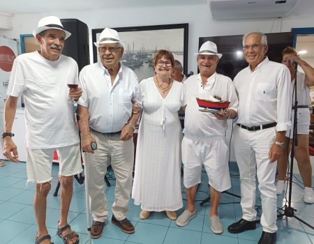 “Tardeo en blanco” de la Sociedad Casa del Miedo de Arrecife