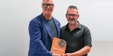 Marto Pariente recibe el Premio Ciudad de Santa Cruz 2025 de Novela Criminal